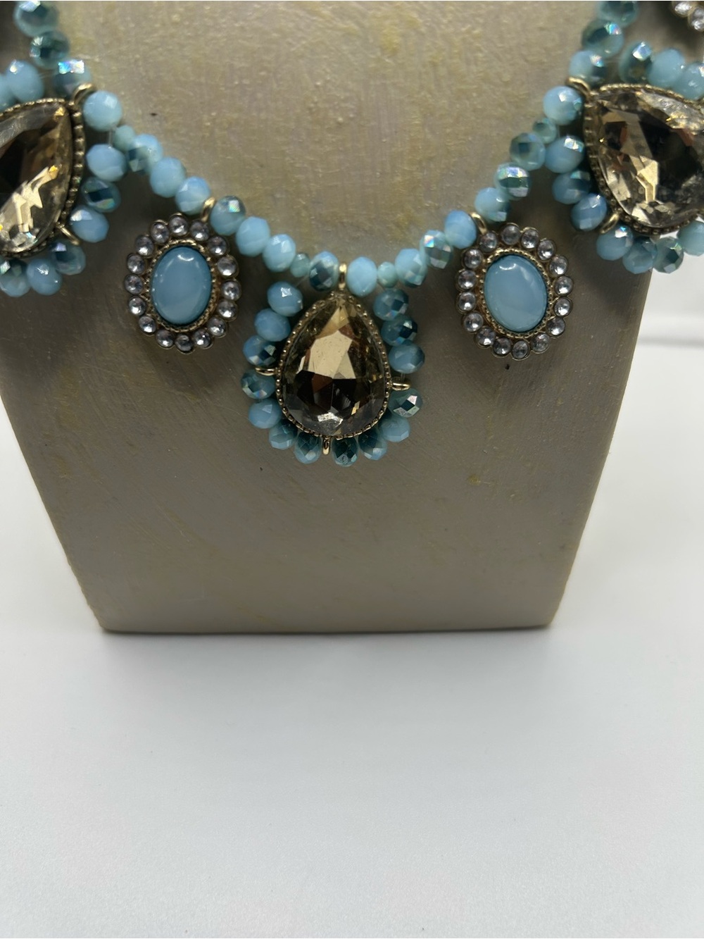 Statement blue champagne necklace teardrop oval cabochons mixed metal ornate - Picture 5 of 9